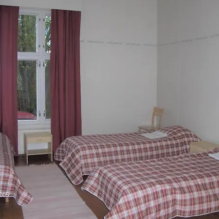 Maaseutumajoitus, Kesti-iivarin Majatalo * Ylistaro